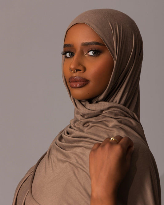 Premium Jersey Hijab – Cocoa Taupe - Hals and Sals