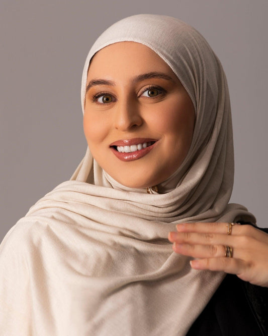 Premium Jersey Hijab – Soft beige - Hals and Sals