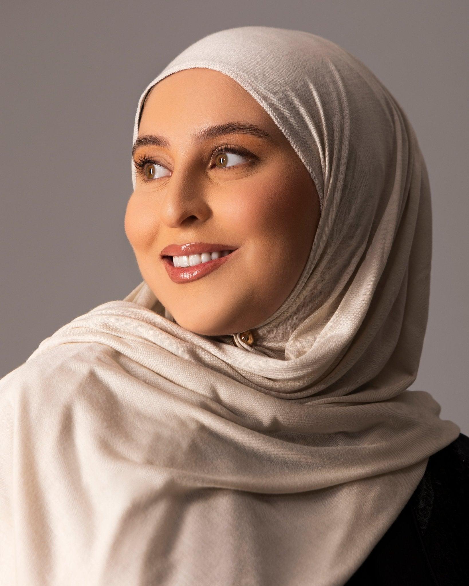 Premium Jersey Hijab – Soft beige - Hals and Sals
