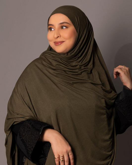 Premium oversize Jersey Hijab – Olive green - Hals and Sals