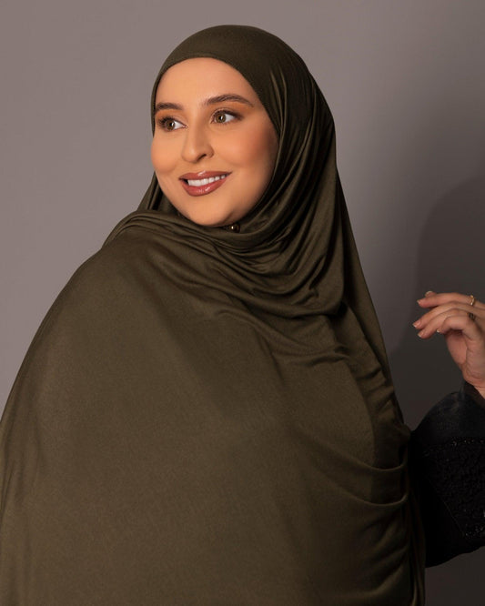 Premium oversize Jersey Hijab – Olive green - Hals and Sals