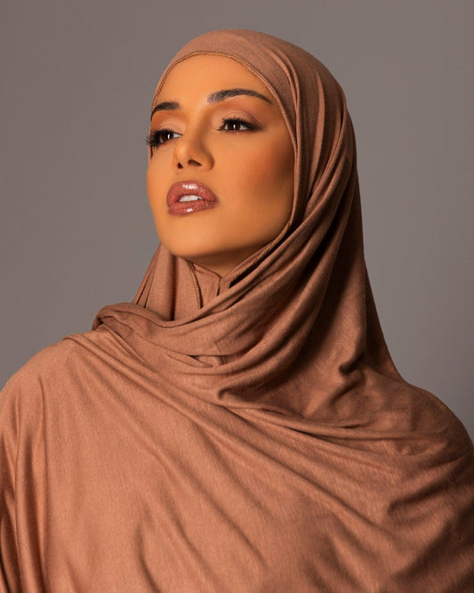 Premium oversize Jersey Hijab – Golden Sand - Hals and Sals