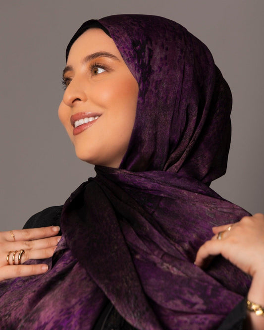 Printed Chiffon Hijab – Aged plum - Hals and Sals