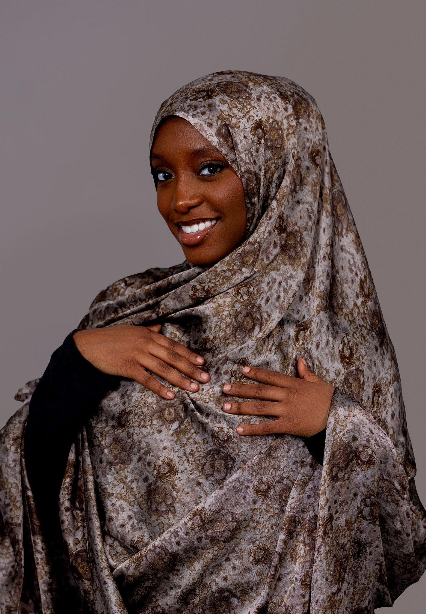 Printed Chiffon Hijab – Pearl Taupe - Hals and Sals