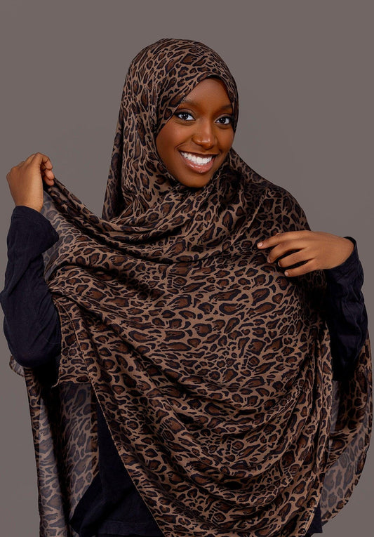Printed Chiffon Hijab – Leopard Print Noor - Hals and Sals
