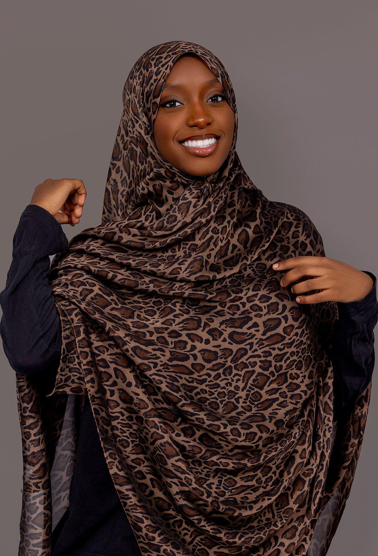 Printed Chiffon Hijab – Leopard Print Noor - Hals and Sals
