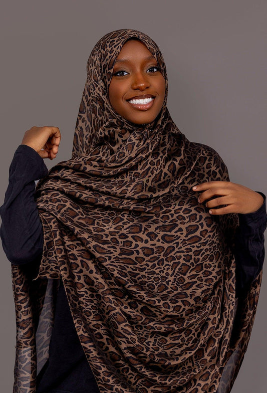 Printed Chiffon Hijab – Leopard Print Noor - Hals and Sals