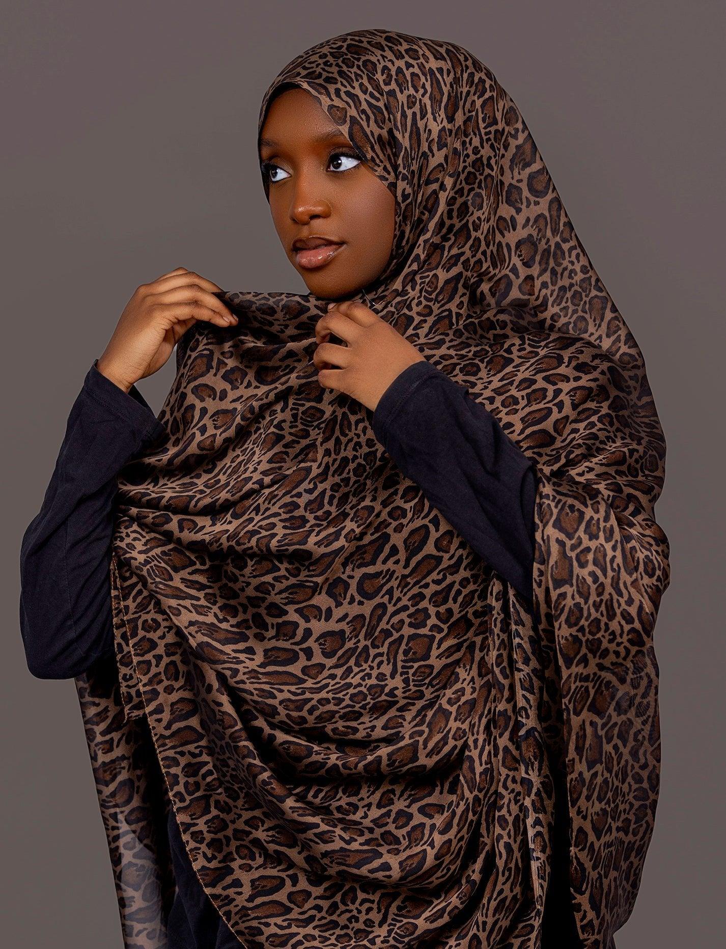 Printed Chiffon Hijab – Leopard Print Noor - Hals and Sals
