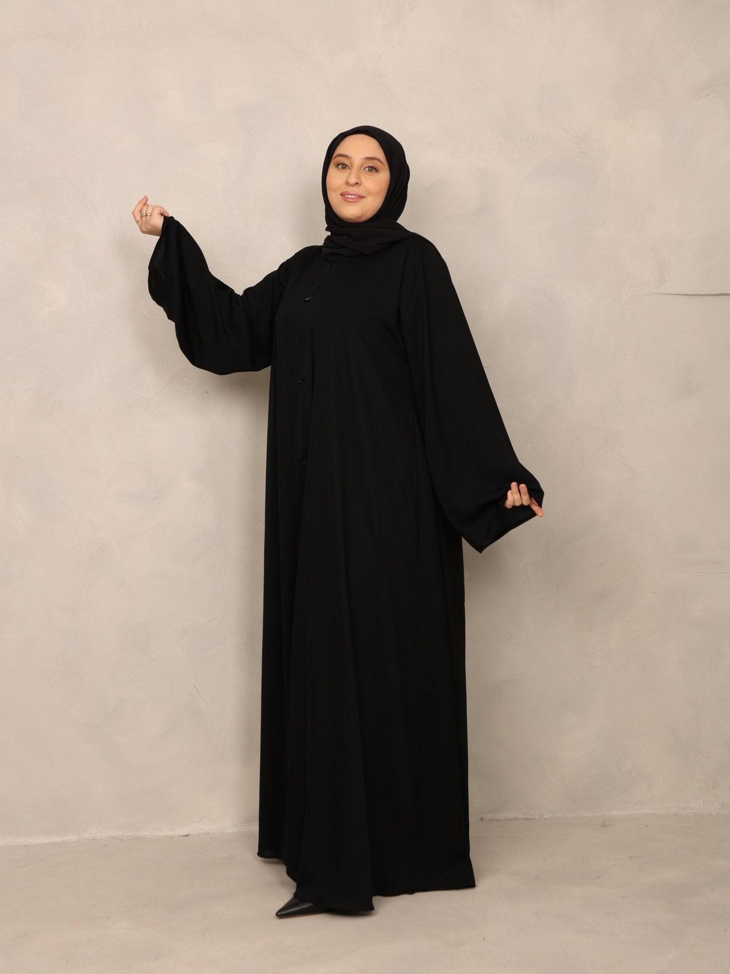 Noir Buttoned Abaya - Hals and Sals