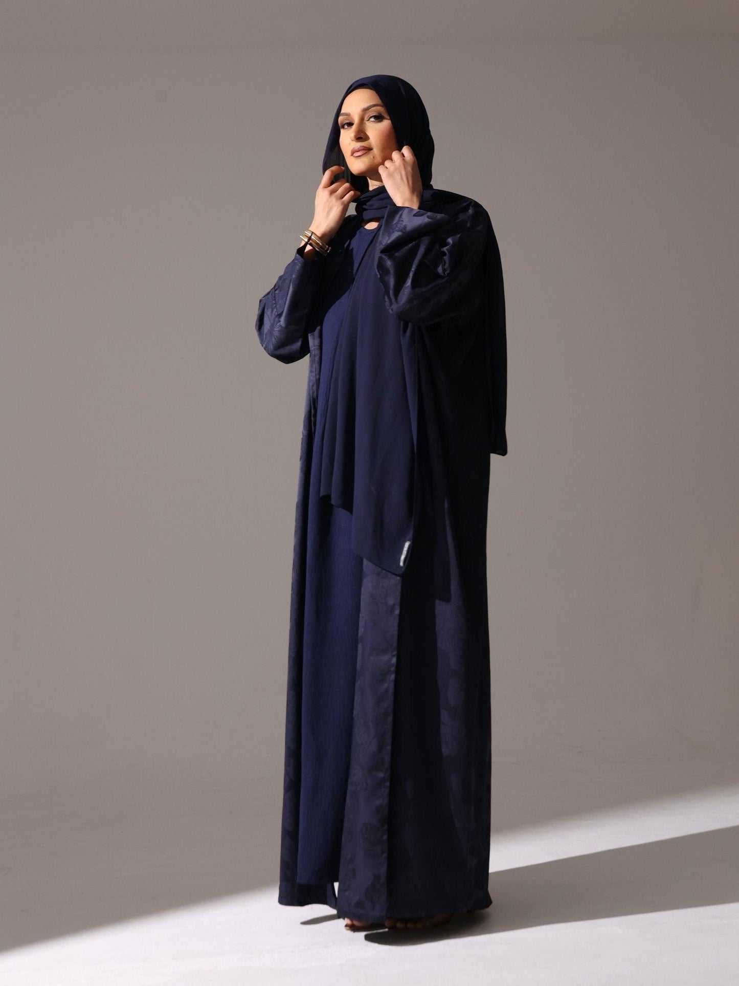 Midnight Bloom Jacquard Abaya - Hals and Sals