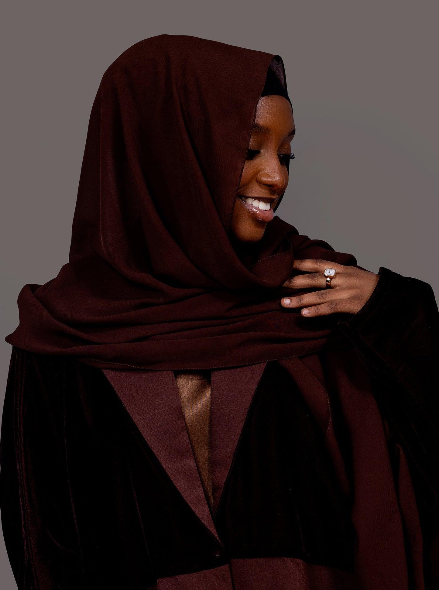 Velvet Chestnut Brown Abaya set - Hals and Sals